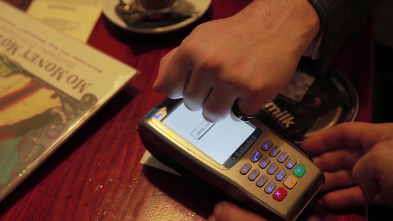 cashless-barcelona-c-800x450